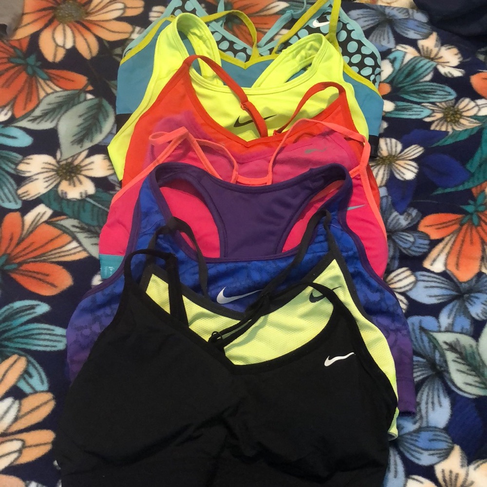 Nike sports bra bundle